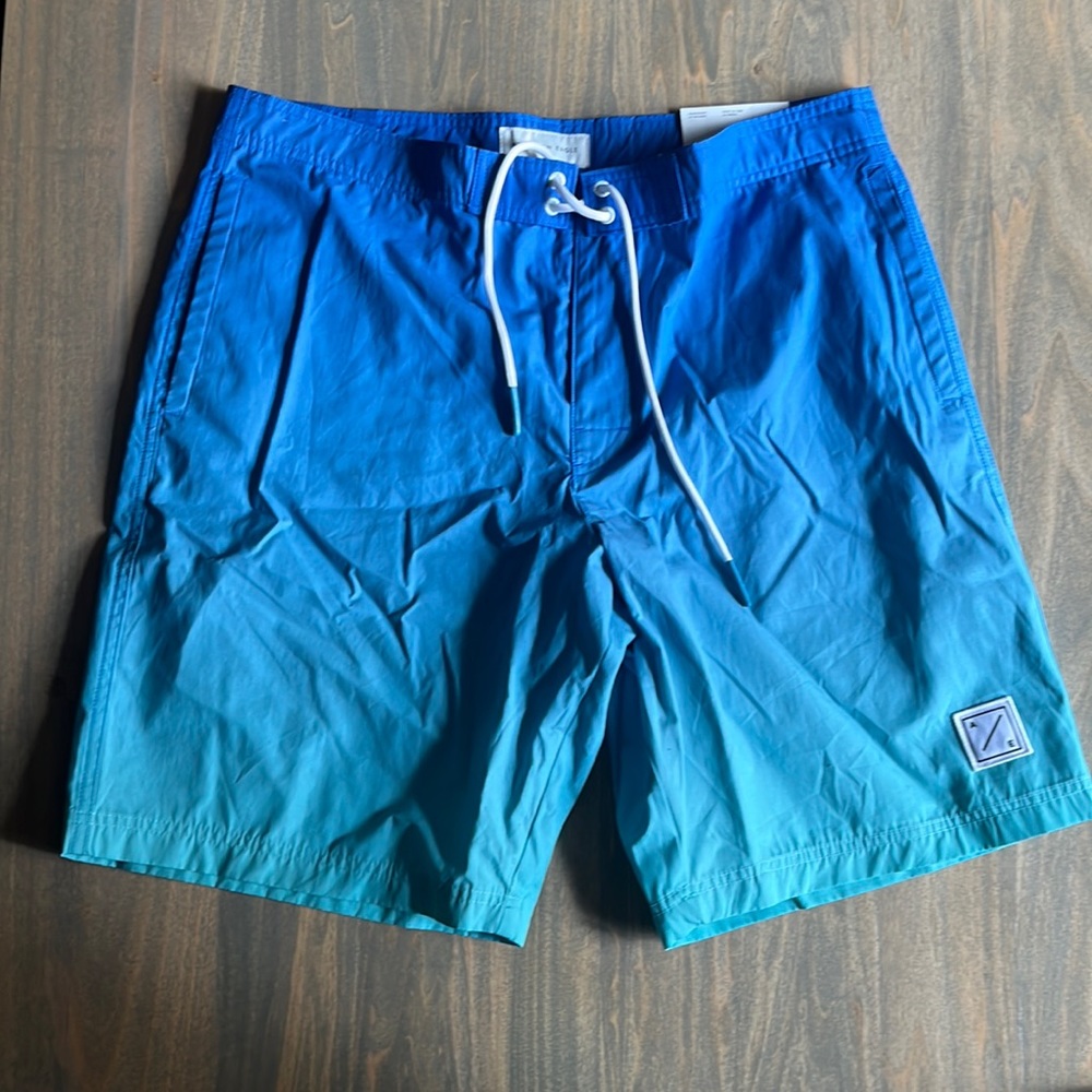American Eagle Men’s Board Shorts